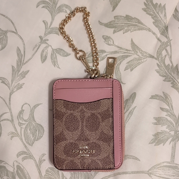 NWT Coach Zip Card Case in Signature Canvas with Gold Chain - Picture 1 of 7